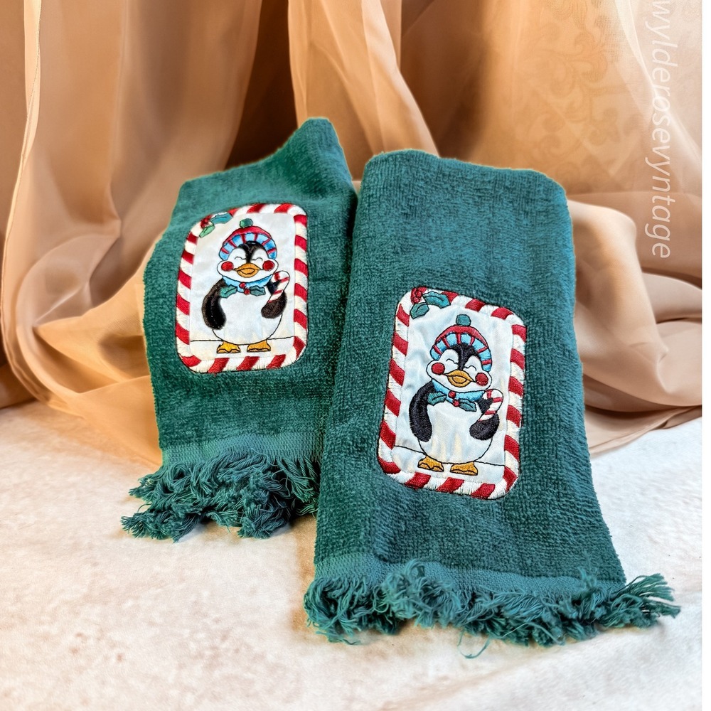 Penguin Holiday Themed Hand Towels